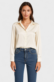 Women’s lightweight button-up shirt